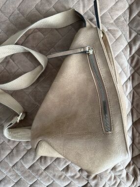 Neutral Taupe Crossbody Sling Bag - Unbranded